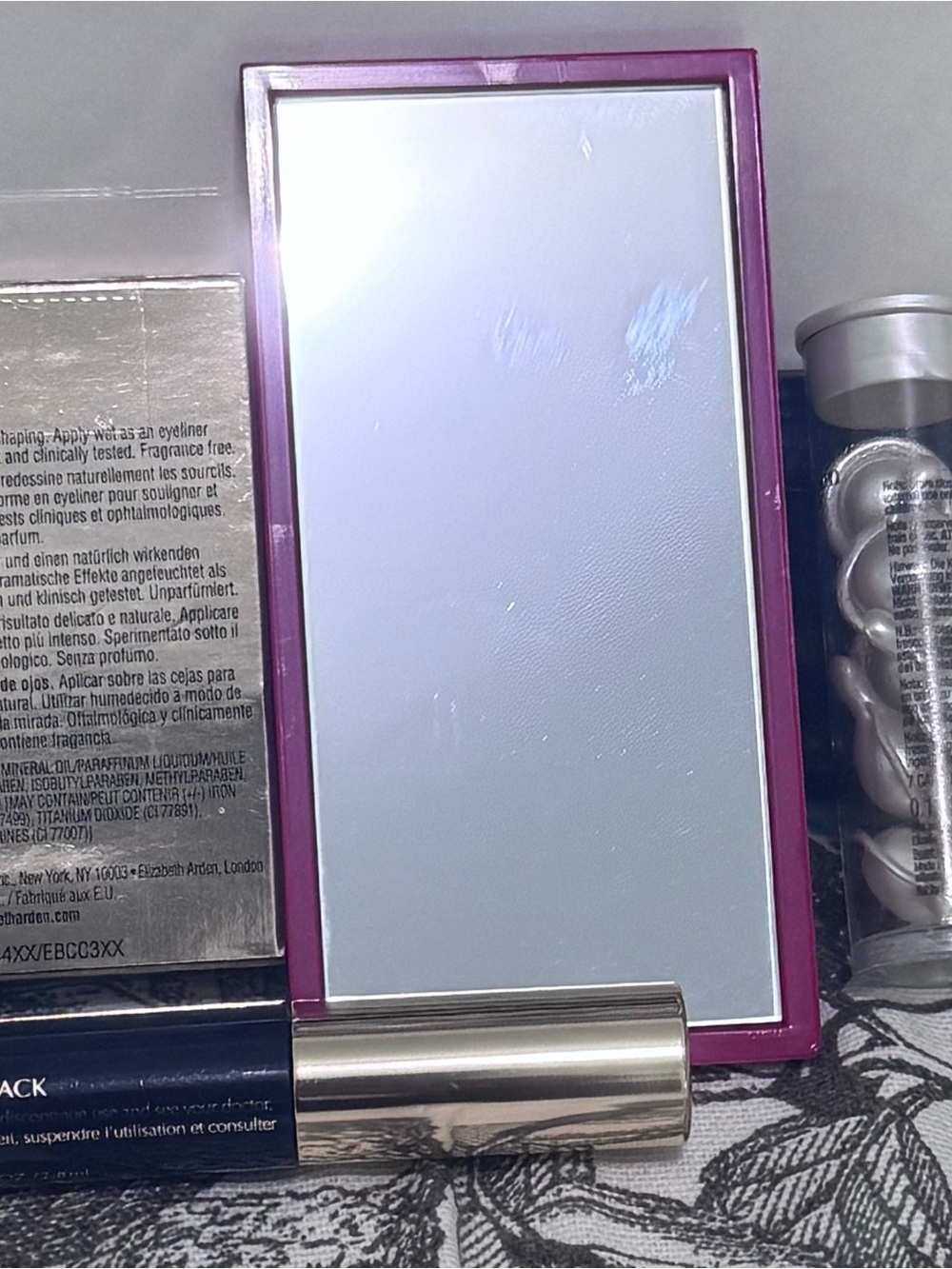 4) Elizabeth Arden Bundle - Picture 2 of 8